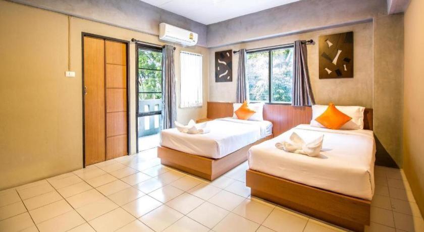 Hotel B2 Santitham Chiang Mai Esterno foto